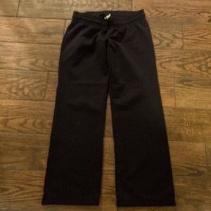 Size medium- Under Armour black fleece lined sweatpants!
